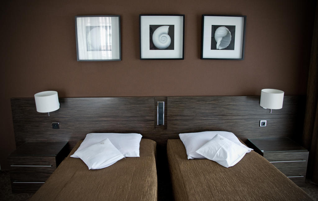Hotel Falko 露米雅 外观 照片
