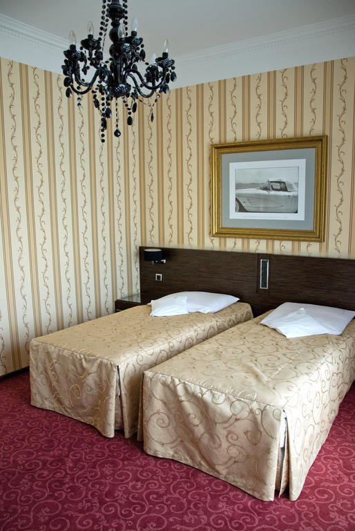 Hotel Falko 露米雅 外观 照片