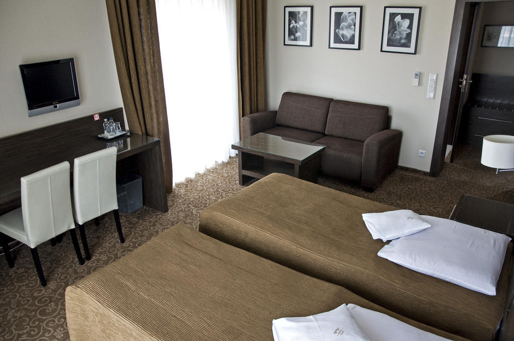 Hotel Falko 露米雅 外观 照片